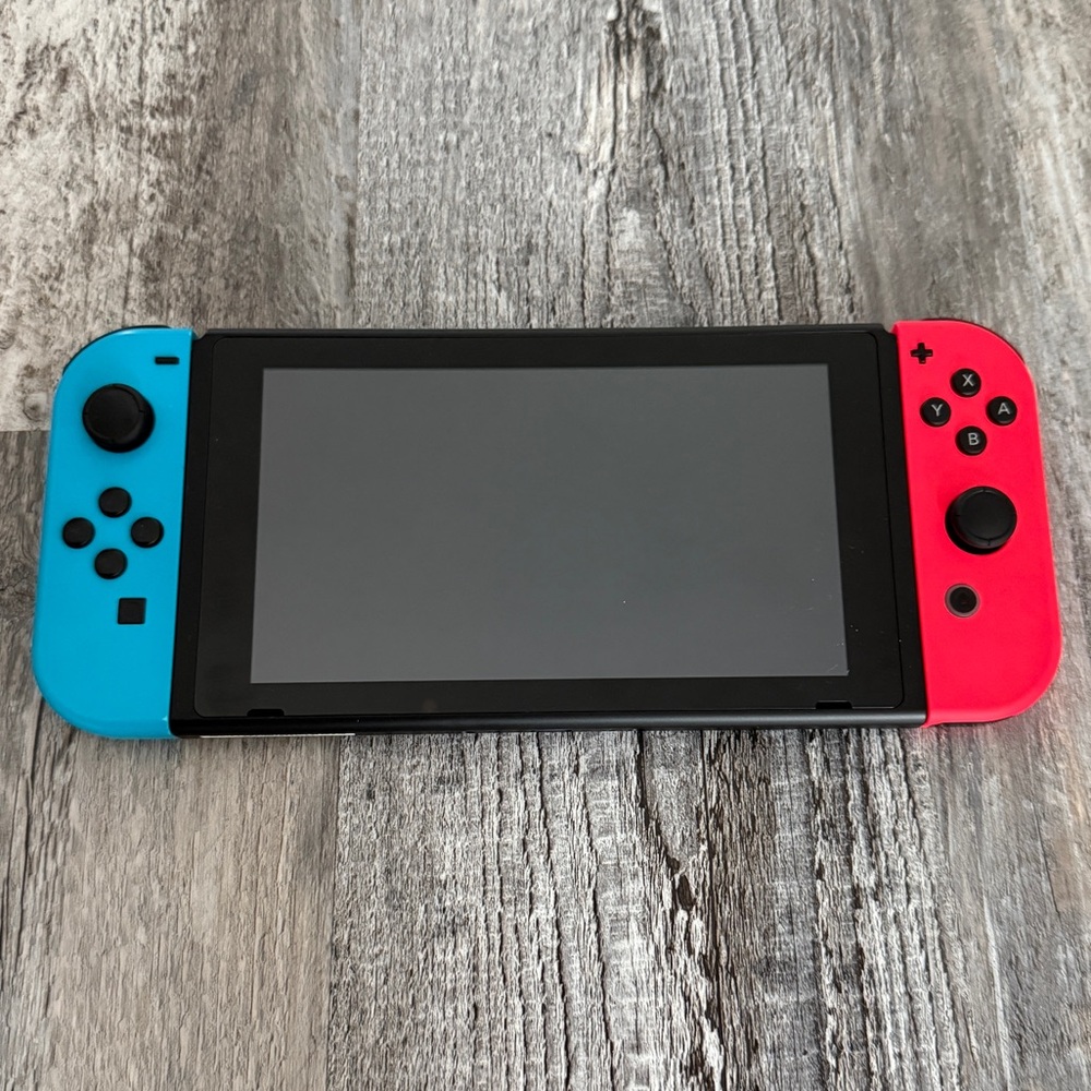 Nintendo Switch Gaming Console HAC-001 32GB - Black w/ Red & Blue Joy Con